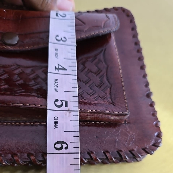 VINTAGE WESTERN ORNATE HANDMADE CARVED BROWN LEATHER MEXICO CLUTCH PURSE ETCH 🌴 - Picture 8 of 9